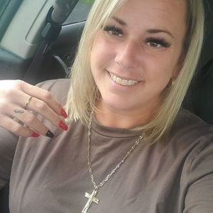 Meet your Posher, Melanie